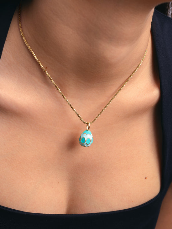 Charm Easter Egg Blue Baño Oro